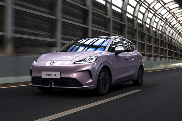 破浪2025：上汽利润、技术、出海三线狂飙，巨轮找到新航线