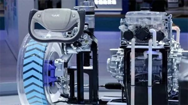 上汽集团2026新年贺词：令人刮目相看的新年活力绽放