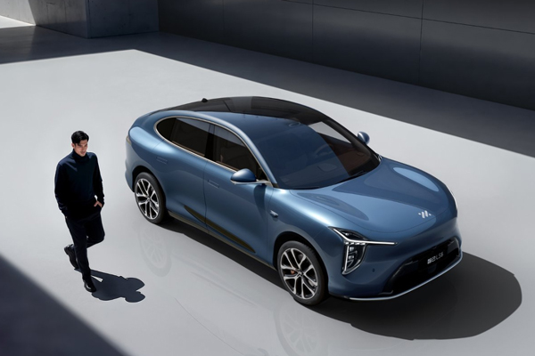 2025上汽集团盘点：技术向上，发展向新