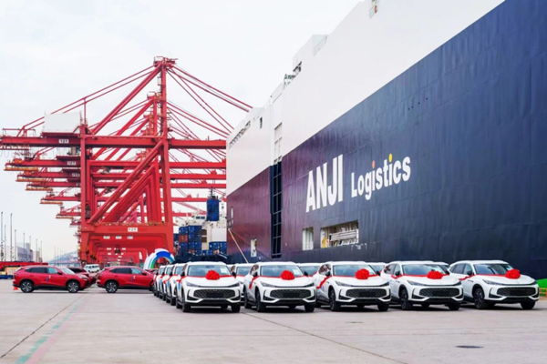 2025上汽集团盘点：技术向上，发展向新