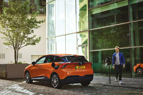 开年狂飙，上汽1月销售32万，同比大涨超两成，全矩阵新品蓄势待发